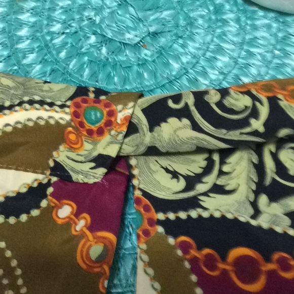 Vtg Slotted Scarf in rich gem colors.  36” long. - Picture 4 of 5